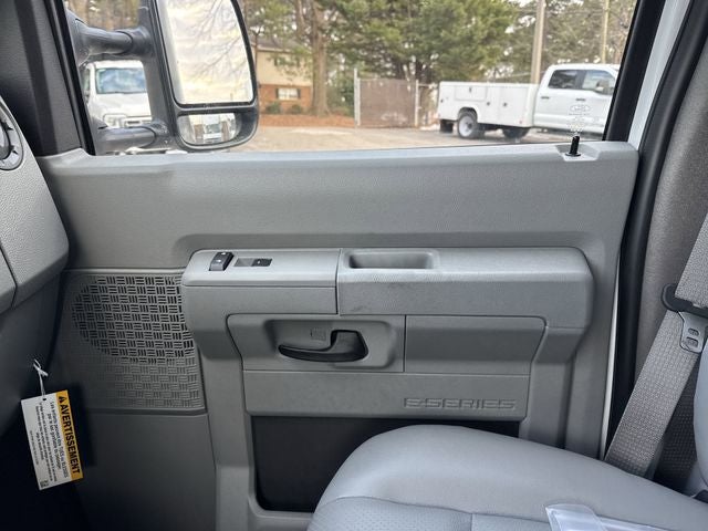 2026 Ford E-450SD 16FT BOX/LIFTGATE Commercial
