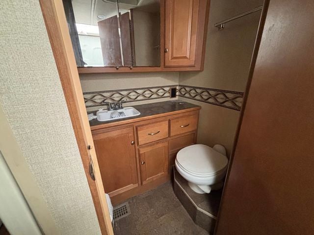 2015 Ford Super Duty F-53 Motorhome Base