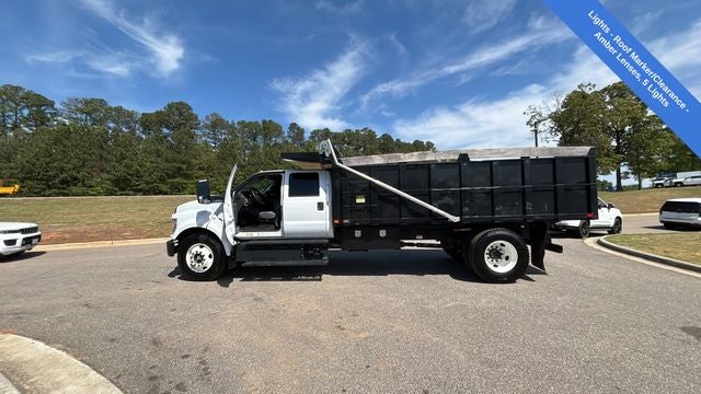 2022 Ford F-650SD Base