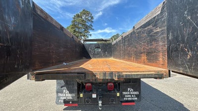 2022 Ford F-650SD Base