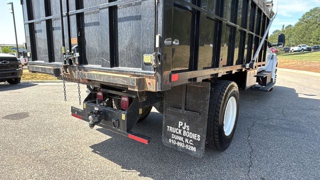 2022 Ford F-650SD Base