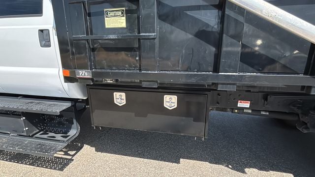 2022 Ford F-650SD Base