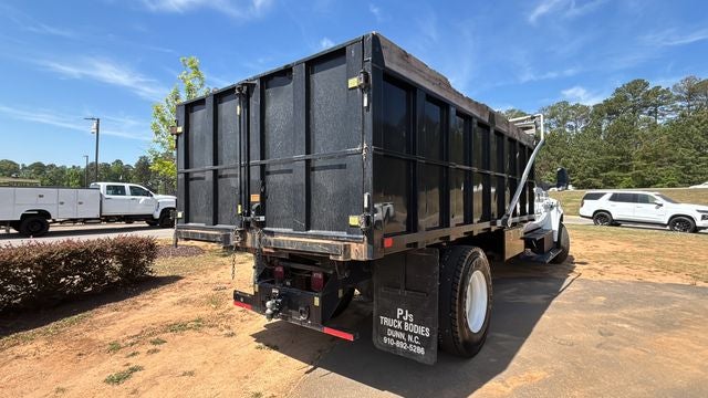2022 Ford F-650SD Base