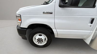 2024 Ford E-350SD Base Cutaway