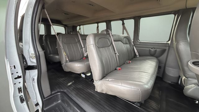 2022 Chevrolet Express 3500 LS Passenger
