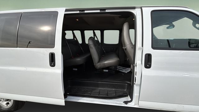 2023 Chevrolet Express 3500 LS Passenger