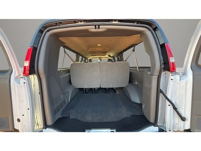 2024 Chevrolet Express 3500 LT Passenger