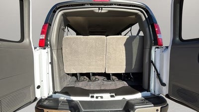 2025 Chevrolet Express 3500 LT Passenger