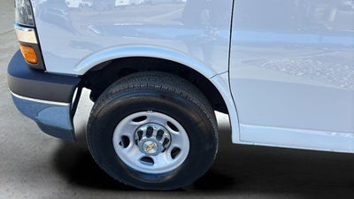 2025 Chevrolet Express 3500 LT Passenger