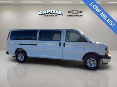 2025 Chevrolet Express 3500 LT Passenger
