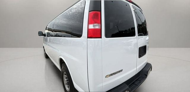 2024 Chevrolet Express 3500 LT Passenger