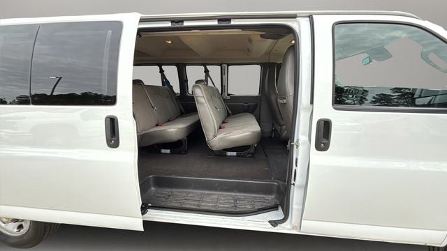 2024 Chevrolet Express 3500 LT Passenger