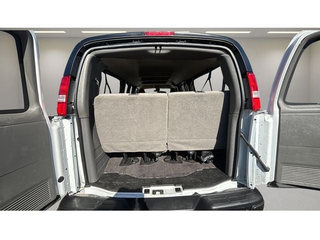2024 Chevrolet Express 3500 LT Passenger