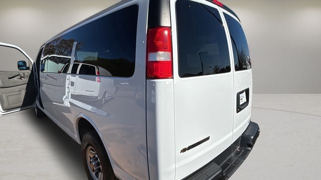 2024 Chevrolet Express 3500 LT Passenger