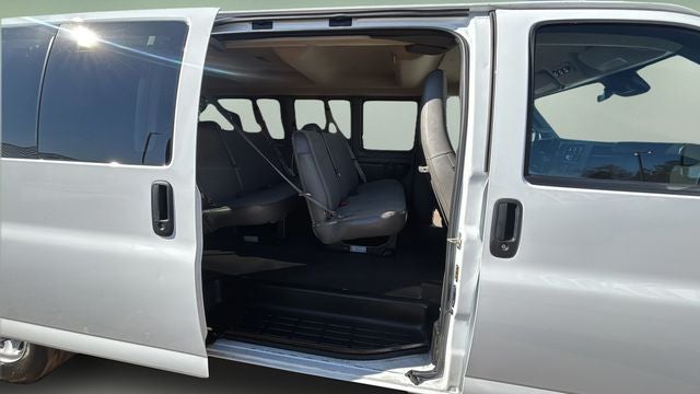2024 Chevrolet Express 3500 LT Passenger