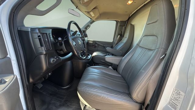 2020 Chevrolet Express 3500 Work Van Cutaway