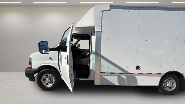 2023 Chevrolet Express 3500 Work Van Cutaway