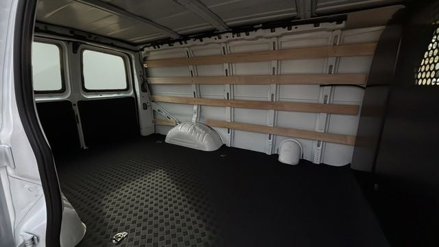 2024 Chevrolet Express 2500 Work Van Cargo