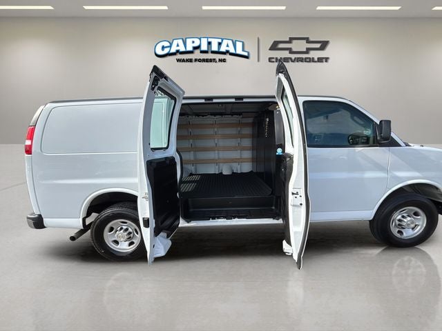 2024 Chevrolet Express 2500 Work Van Cargo