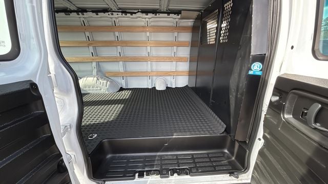 2024 Chevrolet Express 2500 Work Van Cargo