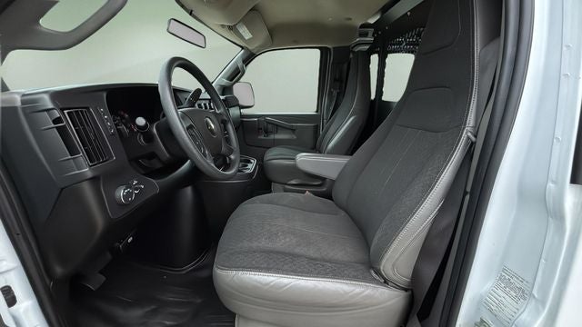 2024 Chevrolet Express 2500 Work Van Cargo