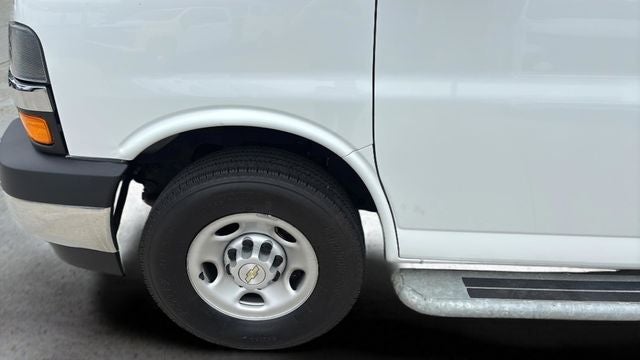 2024 Chevrolet Express 2500 Work Van Cargo