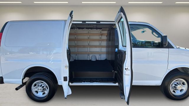 2024 Chevrolet Express 2500 Work Van Cargo