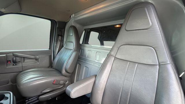 2022 Chevrolet Express 2500 Work Van Cargo
