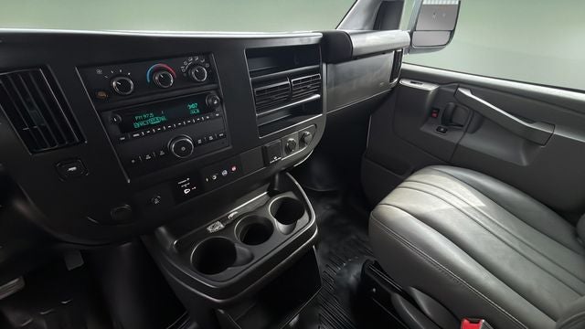 2023 GMC Savana 2500 Work Van Cargo