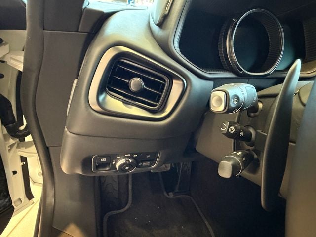 2023 Aston Martin DB11 Base