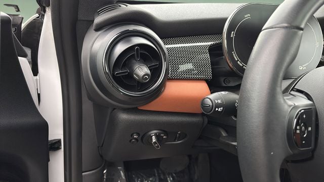 2024 MINI Cooper SE Electric Signature