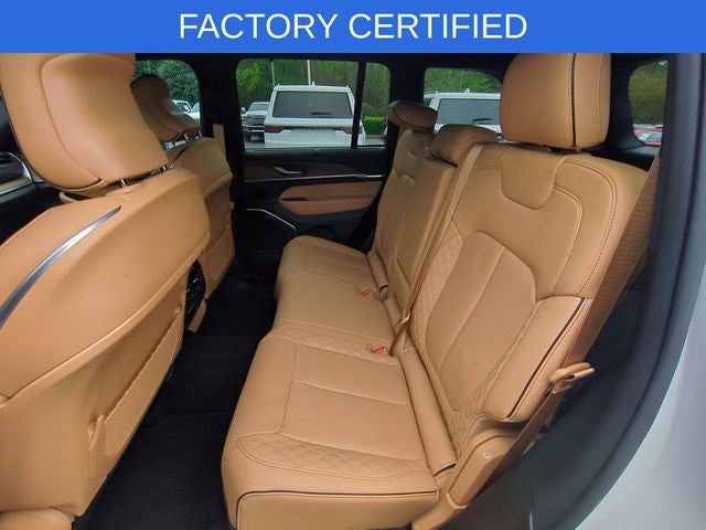 2022 Jeep Grand Cherokee Summit 4x2