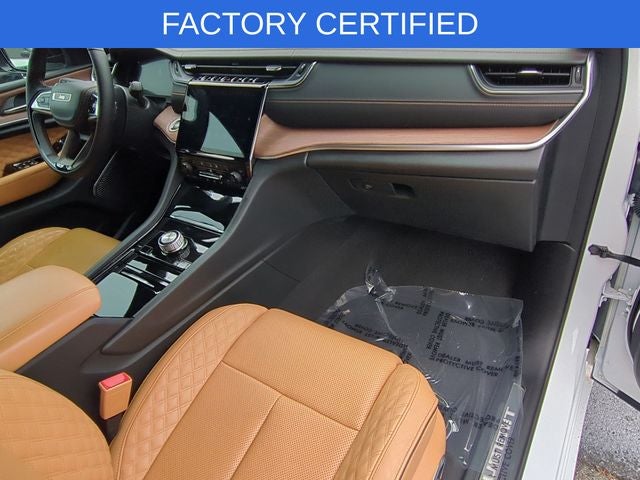 2022 Jeep Grand Cherokee Summit 4x2