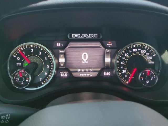 2022 RAM 1500 Big Horn Crew Cab 4x4 5'7' Box