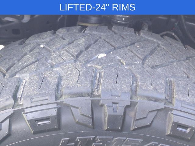 2020 RAM 1500 Laramie Crew Cab 4x4 5'7' Box