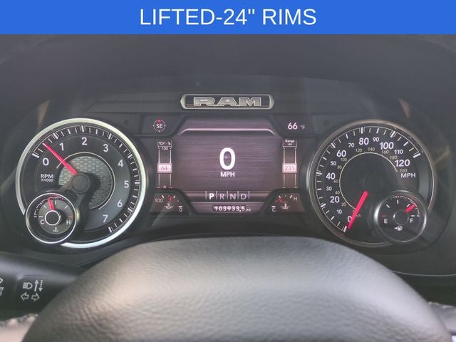 2020 RAM 1500 Laramie Crew Cab 4x4 5'7' Box