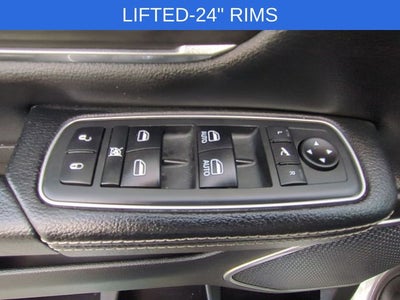 2020 RAM 1500 Laramie Crew Cab 4x4 5'7' Box