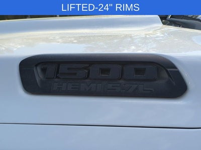 2020 RAM 1500 Laramie Crew Cab 4x4 5'7' Box