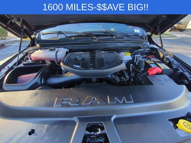 2026 RAM 1500 Tungsten Crew Cab 4x4 5'7' Box