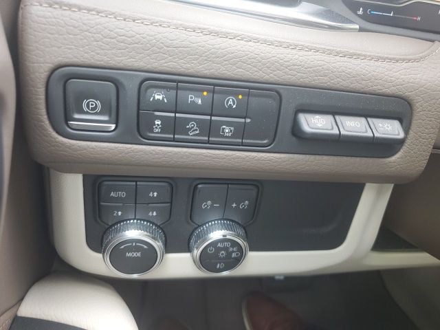 2023 GMC Yukon 4WD Denali