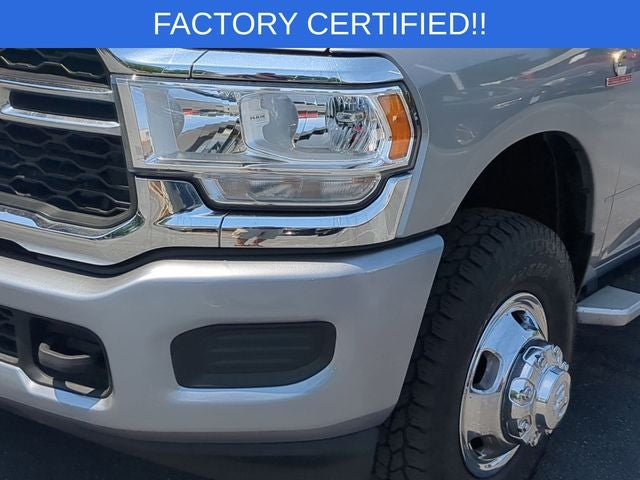 2024 RAM 3500 Tradesman Crew Cab 4x4 8' Box