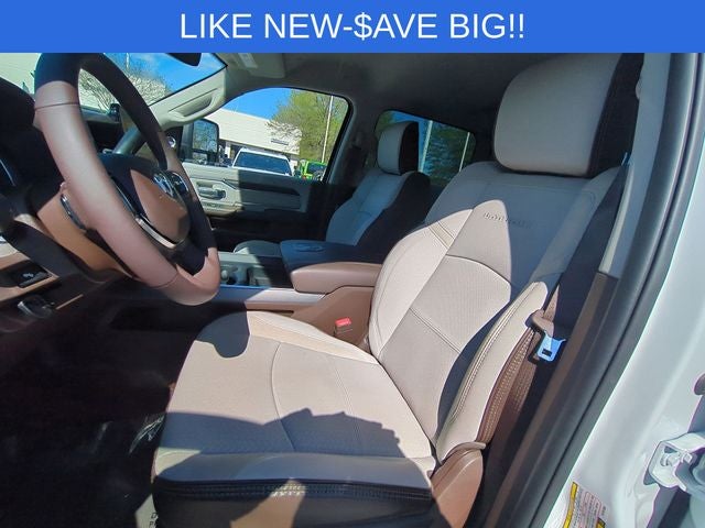 2026 RAM 3500 Laramie Crew Cab 4x4 8' Box