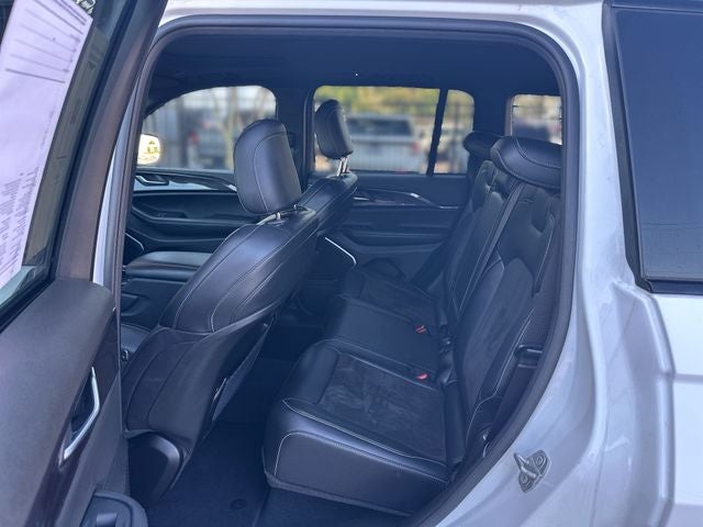 2022 Jeep Grand Cherokee Altitude