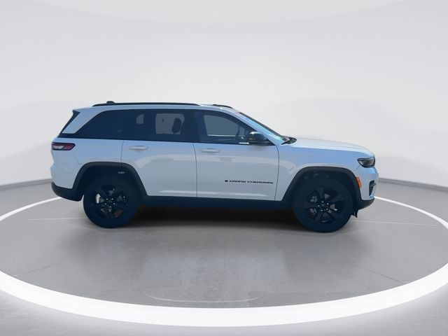 2022 Jeep Grand Cherokee Altitude