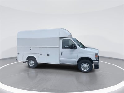 2025 Ford E-350SD Cutaway