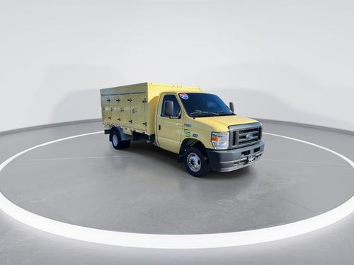 2022 Ford E-450SD Base DRW