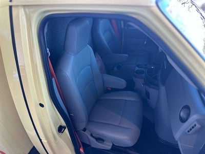 2022 Ford E-450SD Base DRW