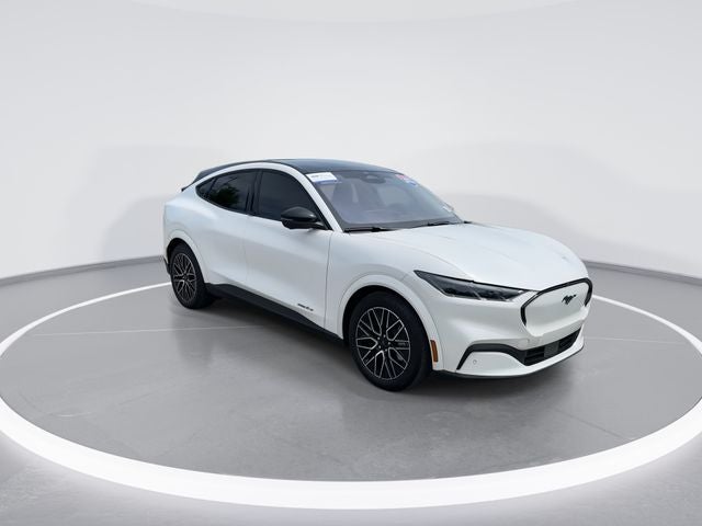 2025 Ford Mustang-Mach-e Premium's photo