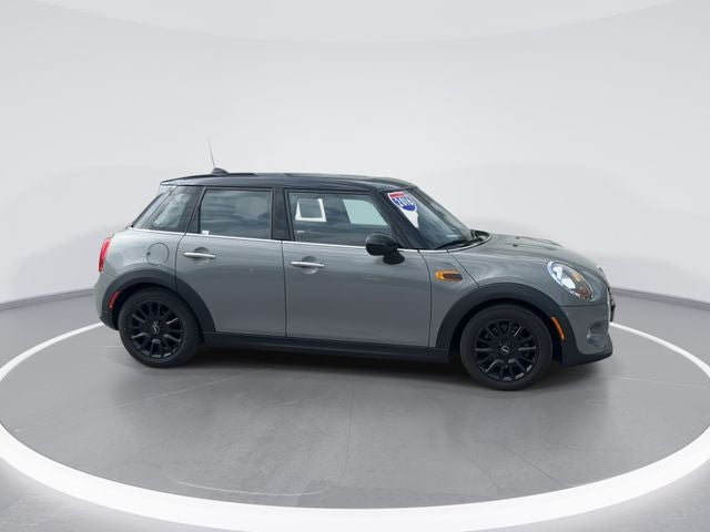 2016 MINI Cooper Cooper