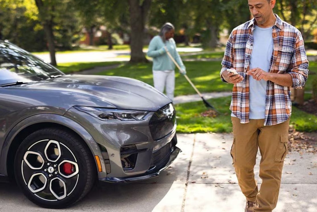 How To Book Ford Mobile Service by Phone, Web, or App